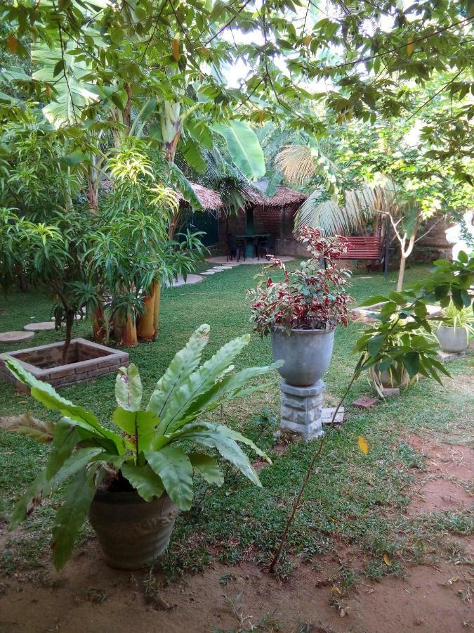 Villa Waterway Garden Polonnaruwa Exterior foto